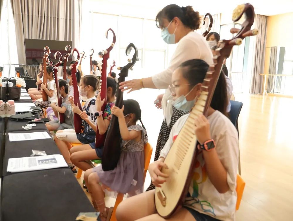 暑假的正确打开方式学习美术,威海暑假旅游培训