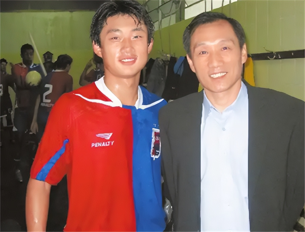 前国脚孙贤禄和贝利互换球衣,孙贤禄最新消息