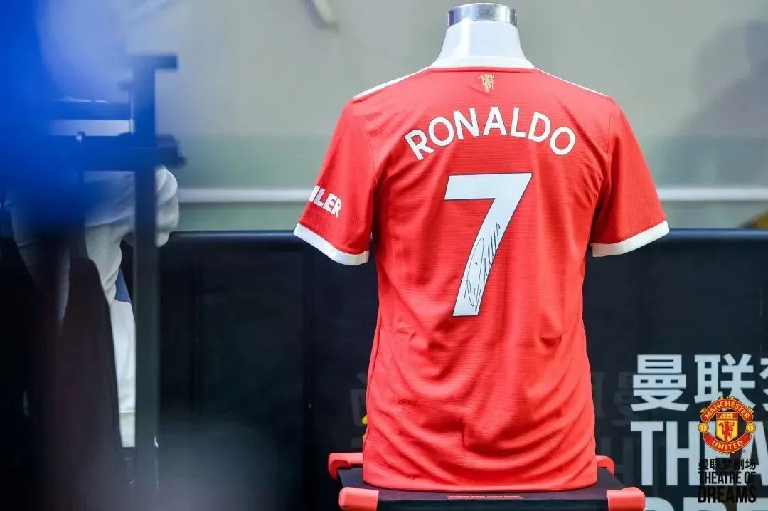 有福利丨“曼联”来啦~在白玉兰广场体验足球魅力!