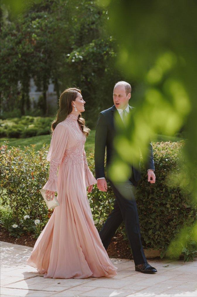 凯特王妃出席王室活动2017年,凯特出席约旦婚礼王冠