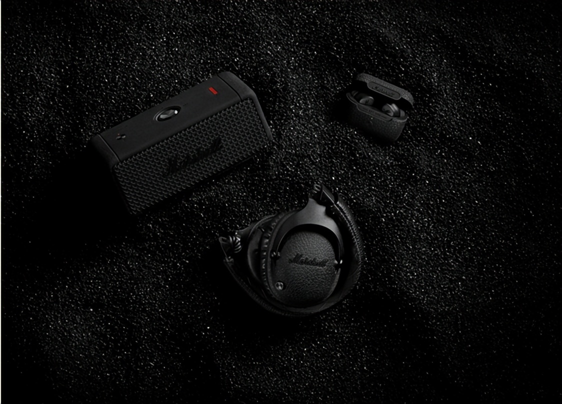 连卡佛呈献MARSHALLHEADPHONES音乐体验空间钻禧灵感伴你型走随心