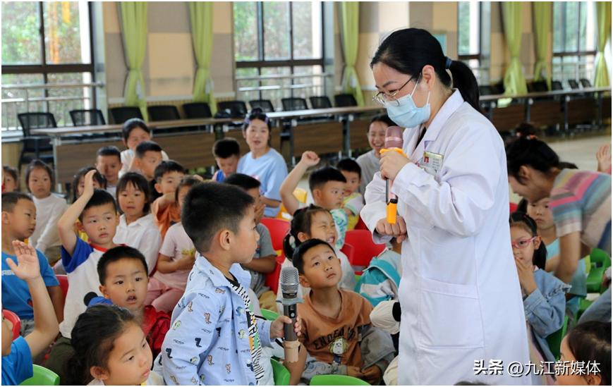 关注普遍的眼健康促进儿童视力保护九江市濂溪区人民医院开展全国“爱眼日”健康科普进校园系列活动