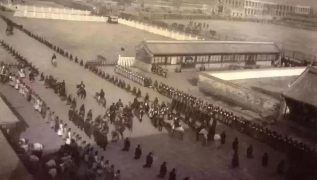 世界轻兵器先进武器图片,世界轻武器史