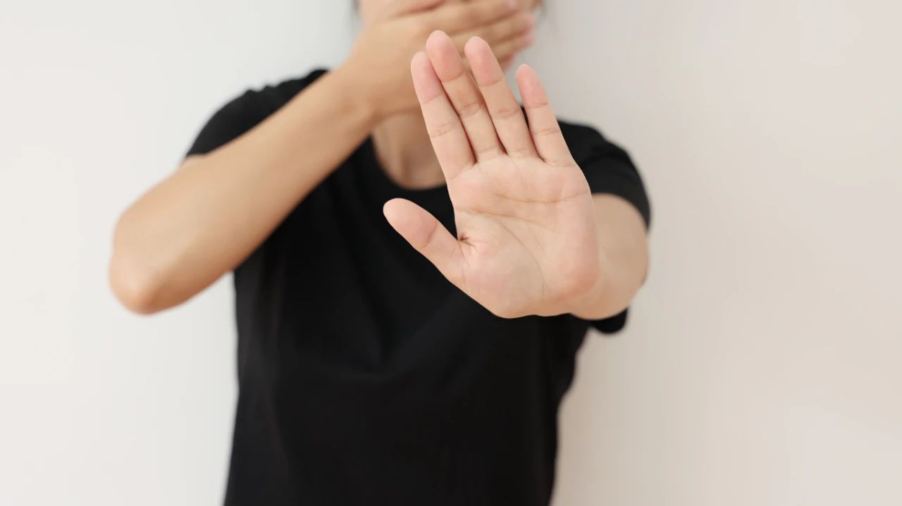 早上起床前有口臭是什么原因,长期早上起来感觉口臭是什么原因