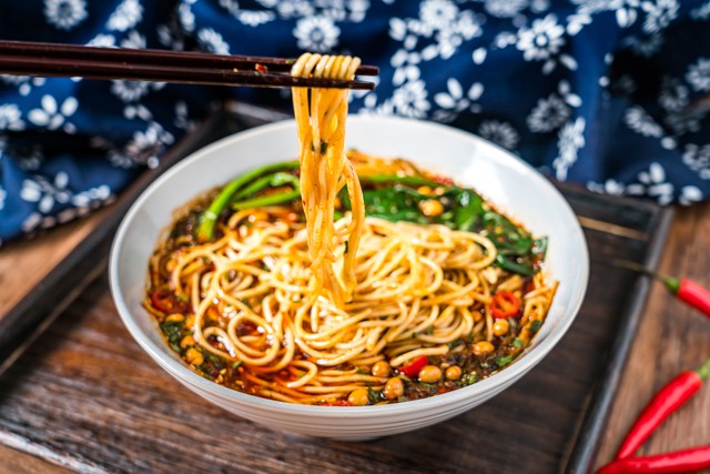 重庆美食推荐必吃小吃街,重庆十大特色美食豆花饭