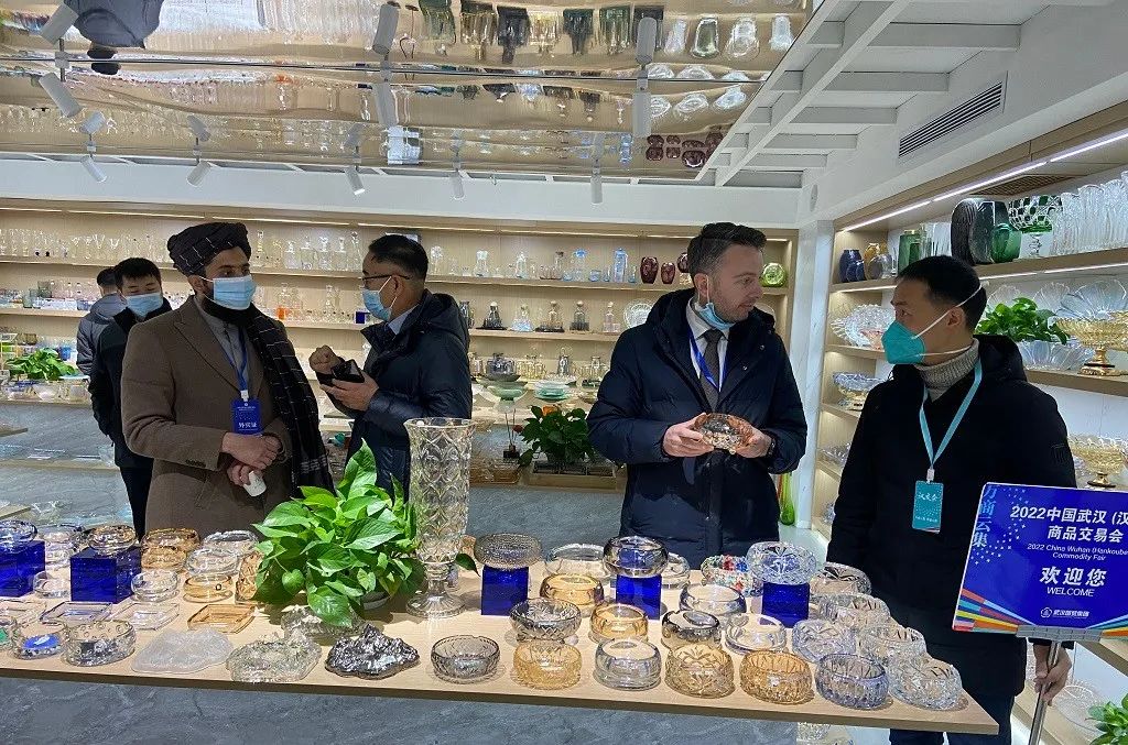 打造小镇新业态,新兴产业集聚小镇