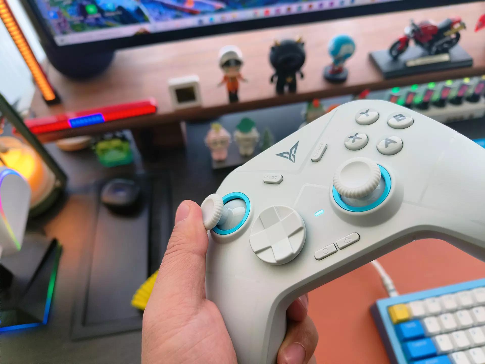 手感绝佳游戏,飞智冰原狼游戏手柄沉浸式开箱