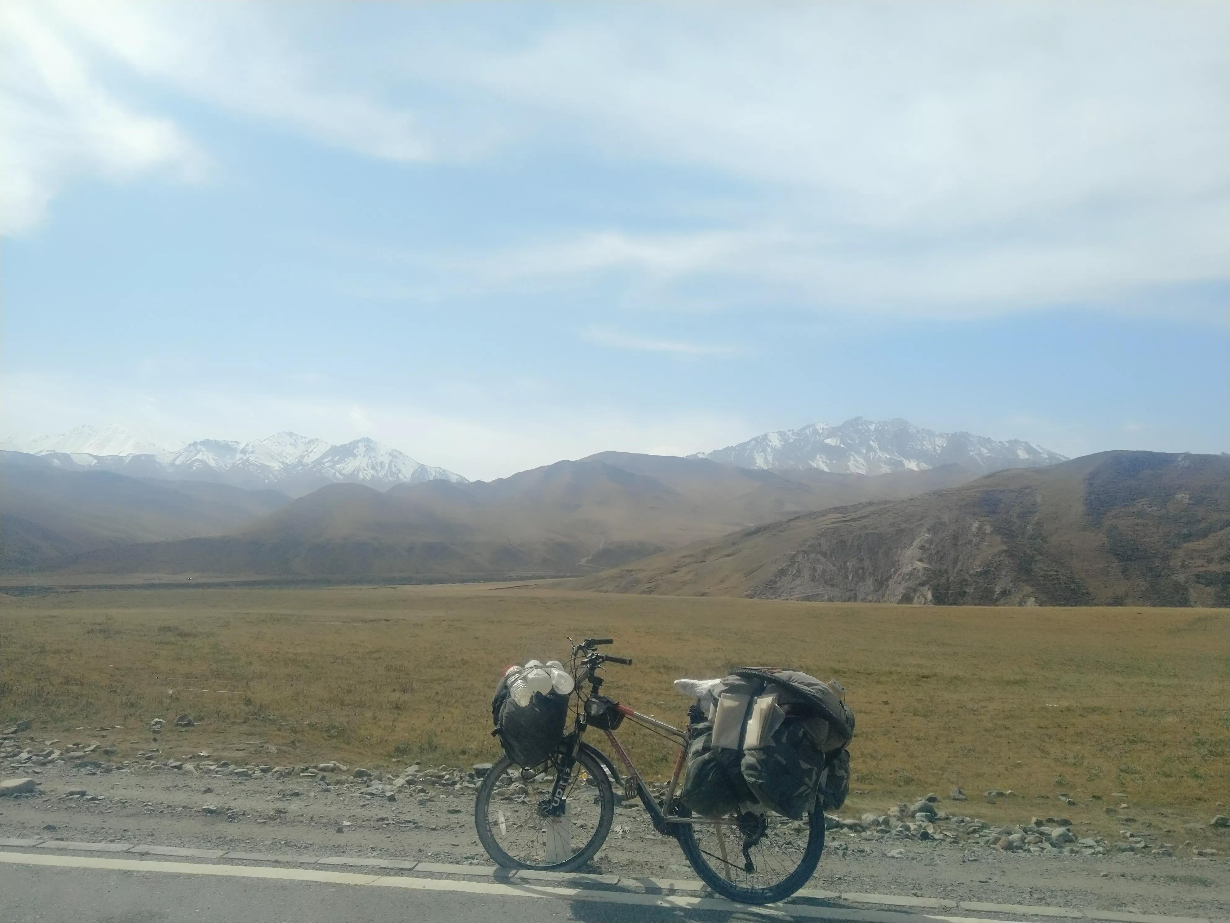 从甘肃翻越祁连山到青海,从肃北到青海沿途风景