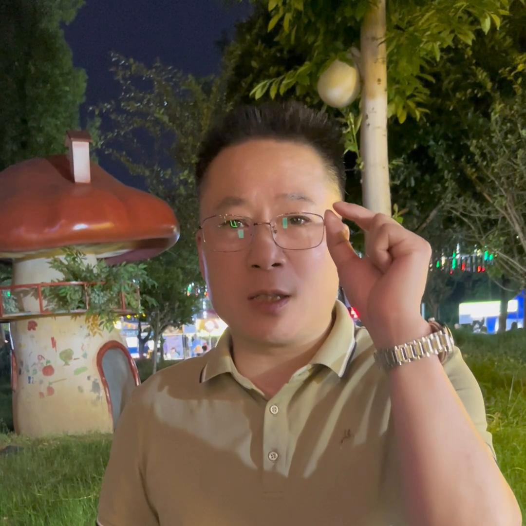 摆摊创业好项目小商品网鞋,旺财爪爪加盟费多少