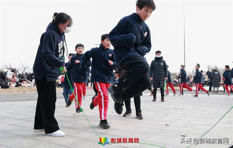 冠军！奎园小学大绳队代表泉山夺得徐州市第一名