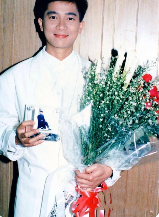 陈百强身材和穿衣风格,陈百强的穿着打扮