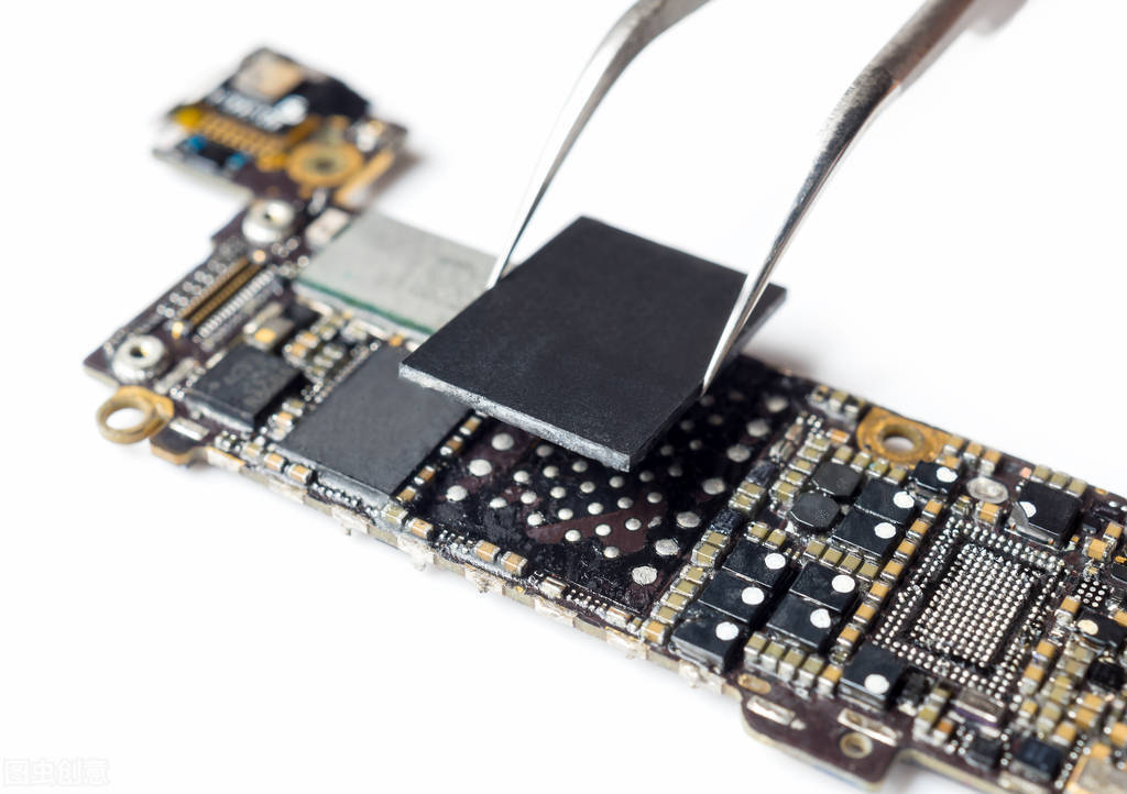 手机电路中电容与电感的外形区别,在手机电路中电阻电容电感的作用