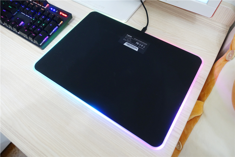 雷柏v10rgb无线充电鼠标垫拆解,雷柏v10rgb鼠标垫能充狗屁王吗