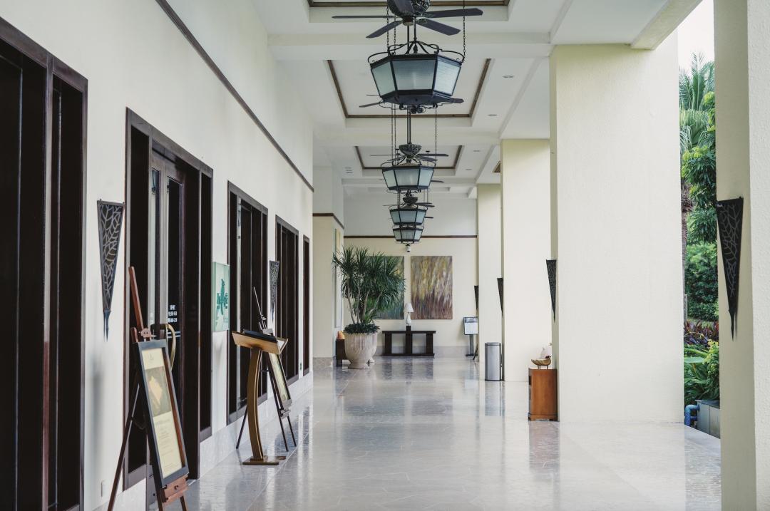 亚龙湾比较新的酒店,亚龙湾的酒店怎么样