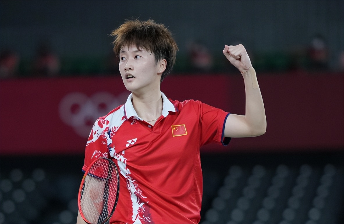 砥砺奋进二十载凝心聚力谋新篇,聚力奋进二十大