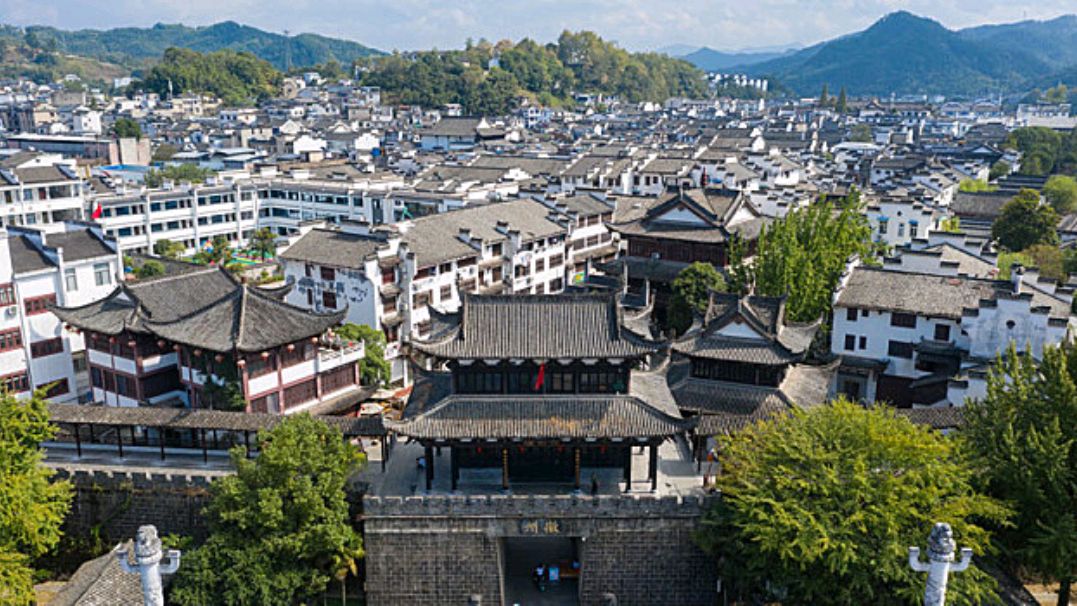 安徽省拥有国家5*级A**旅游景区12个,现列举出来与大家共享