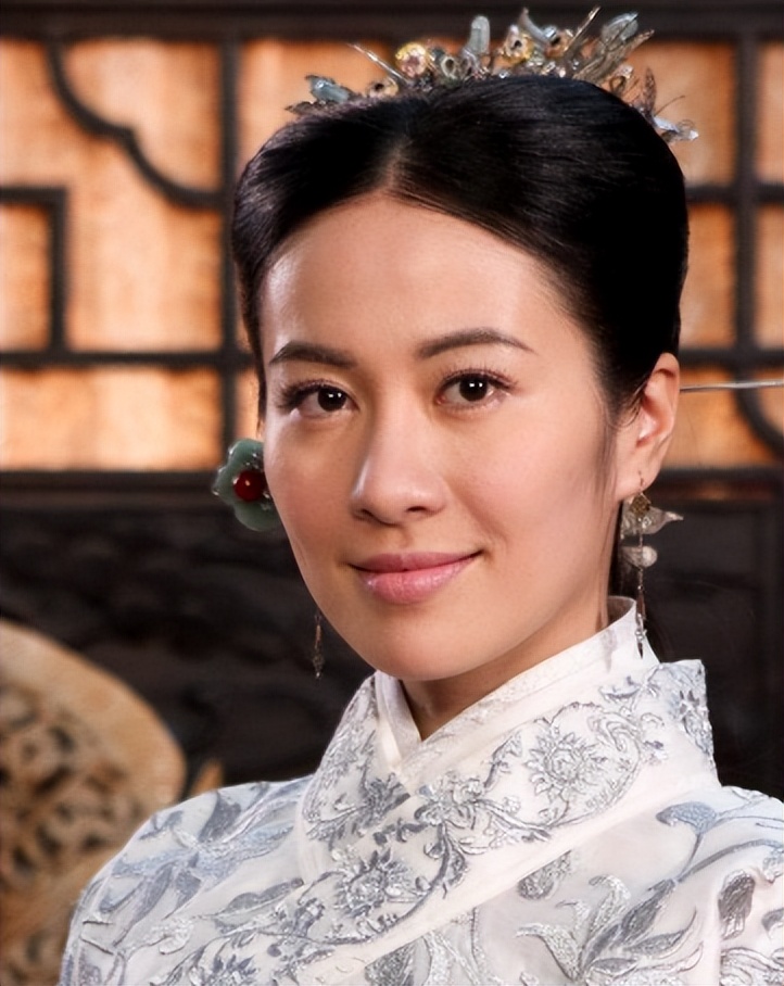 叶璇在抖音素颜,叶璇直播形象邋遢被吐槽挖鼻