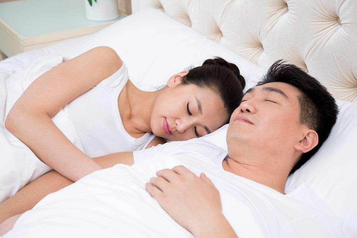 房事后，男人用纸擦一下就完事了？记住二件事也要少做