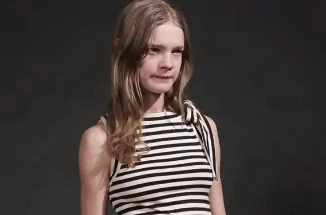 玛丽苏照进现实LV太子妃水果娜通过DNA找到失散多年的亲妹