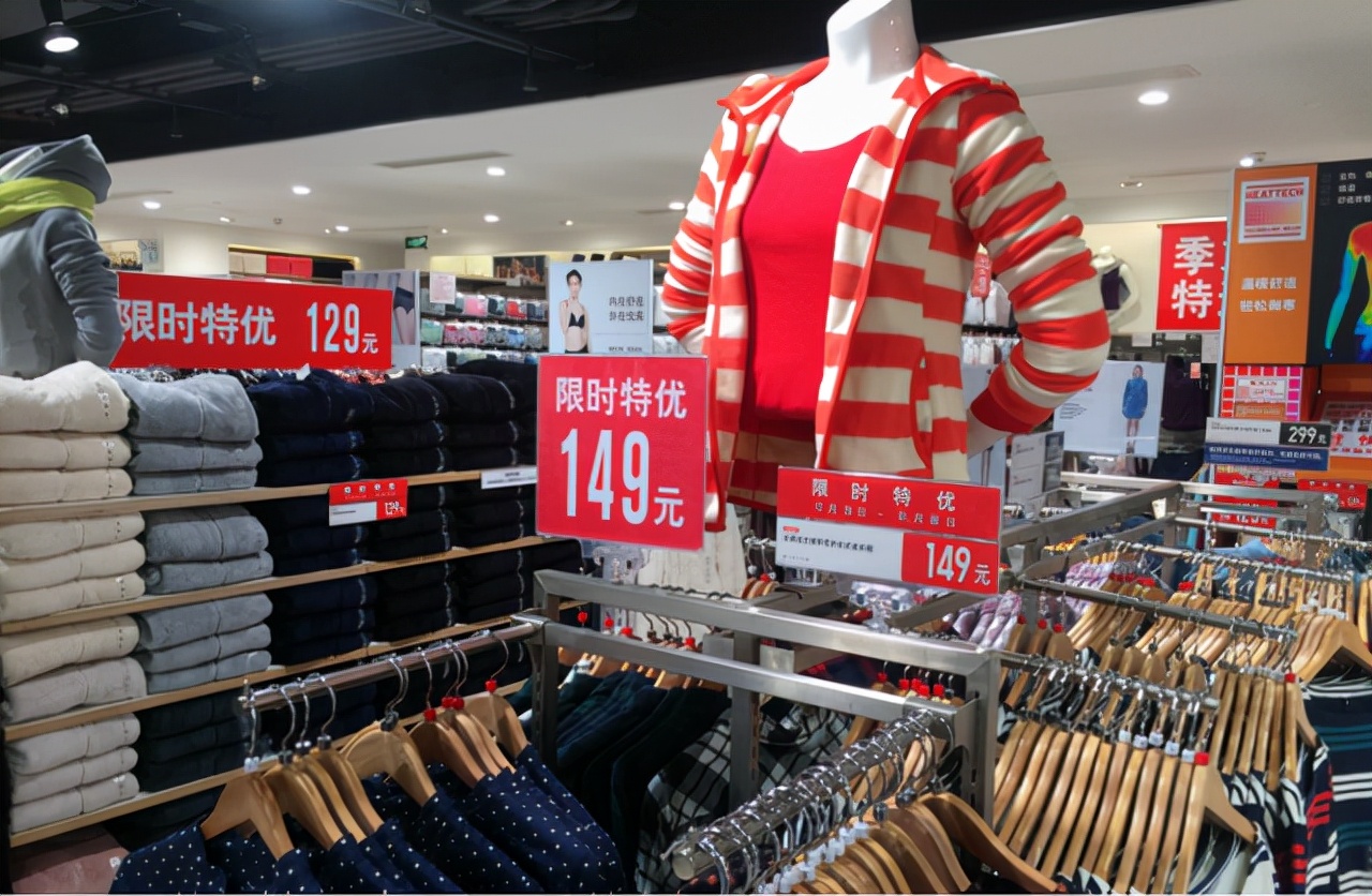 服饰品牌行业前景如何,服装专卖店洗牌