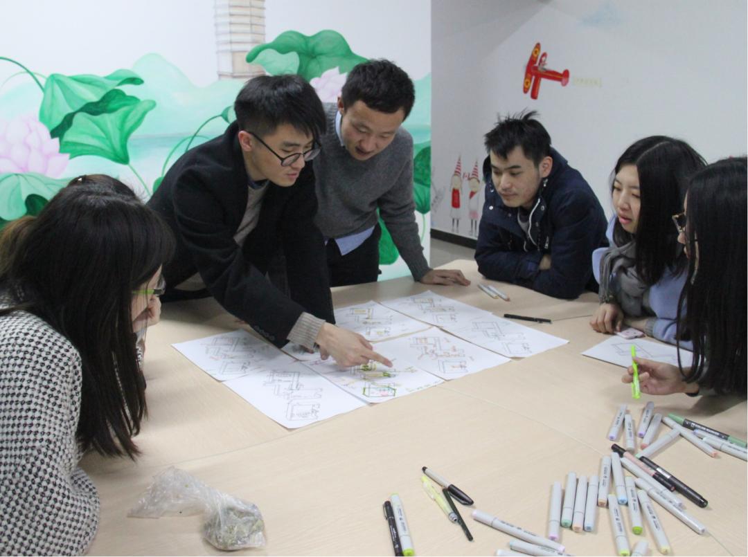 2个北大学霸，在房价10万一平的深圳市中心，造了80座花园