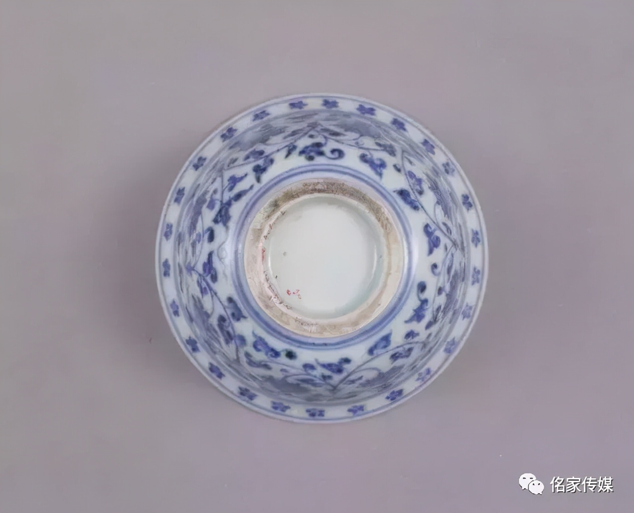 永乐青花瓷压手杯,永乐暗刻龙纹压手杯