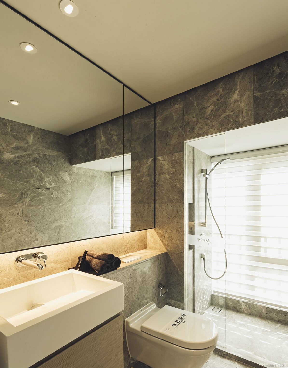 卫生间的小虫子有哪些危害,卫生间面盆下水道有小虫子怎么办