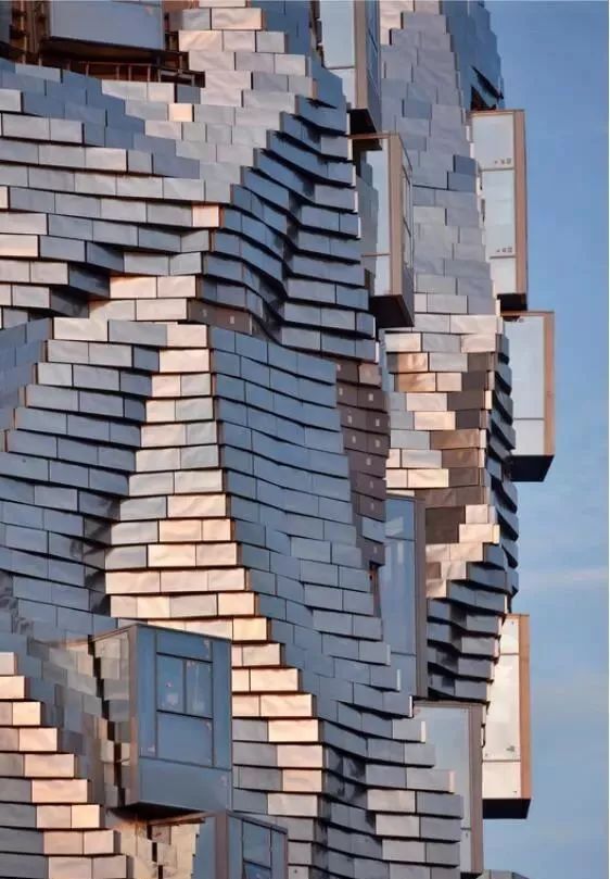 解构主义弗兰克盖里,美国建筑师弗兰克盖里的建筑风格