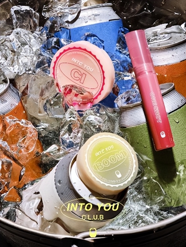 intoyou可口可乐快闪,intoyou草莓熊快闪店