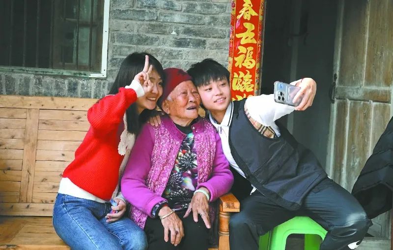 直播南充张琳艳,南充张琳艳