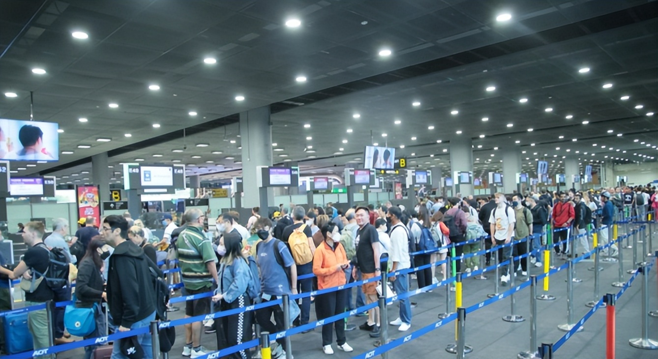 五一的泰国机场,泰国旅游现状机场空无一人