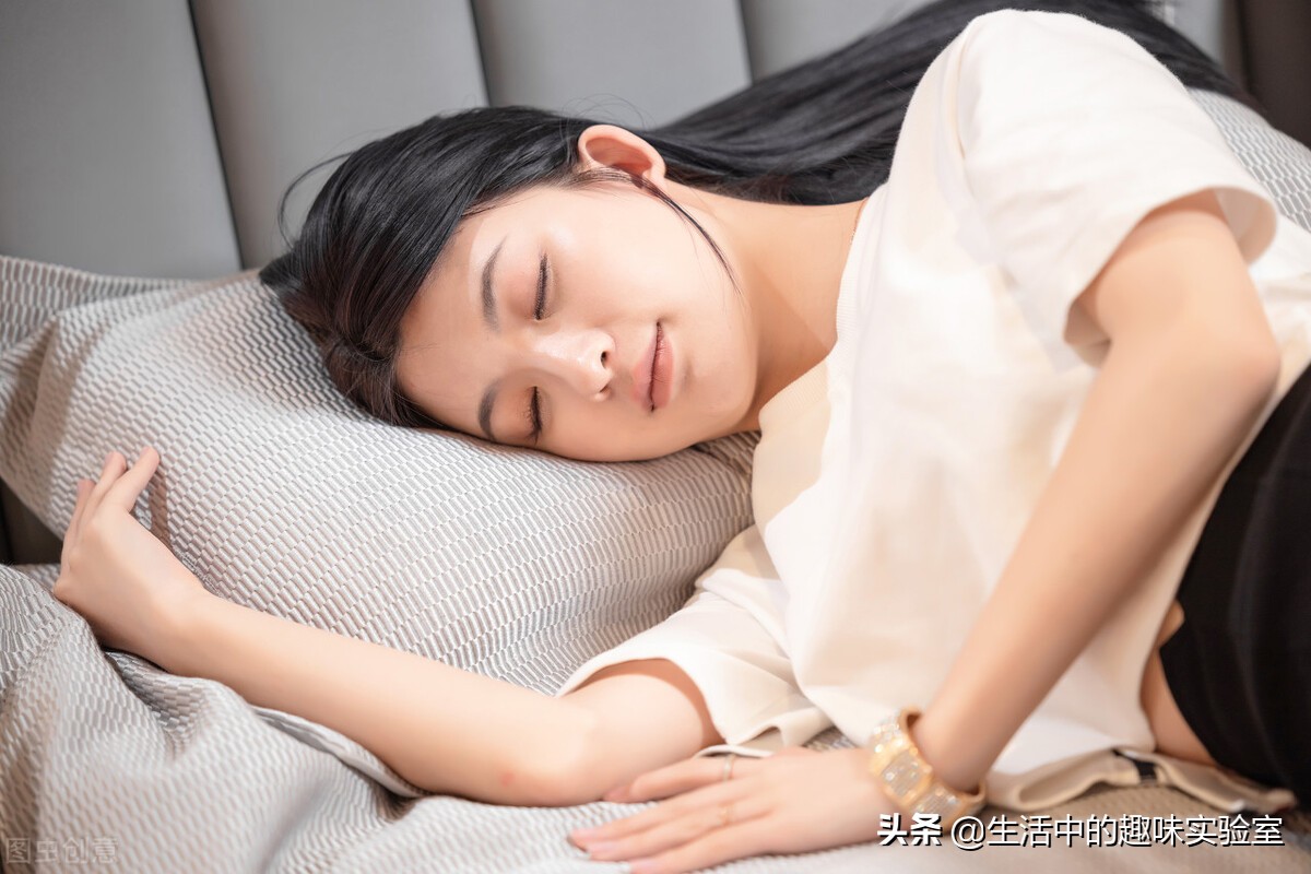 睡不着觉闭着眼可以缓解疲劳吗,越担心睡不着就越睡不着怎么改善