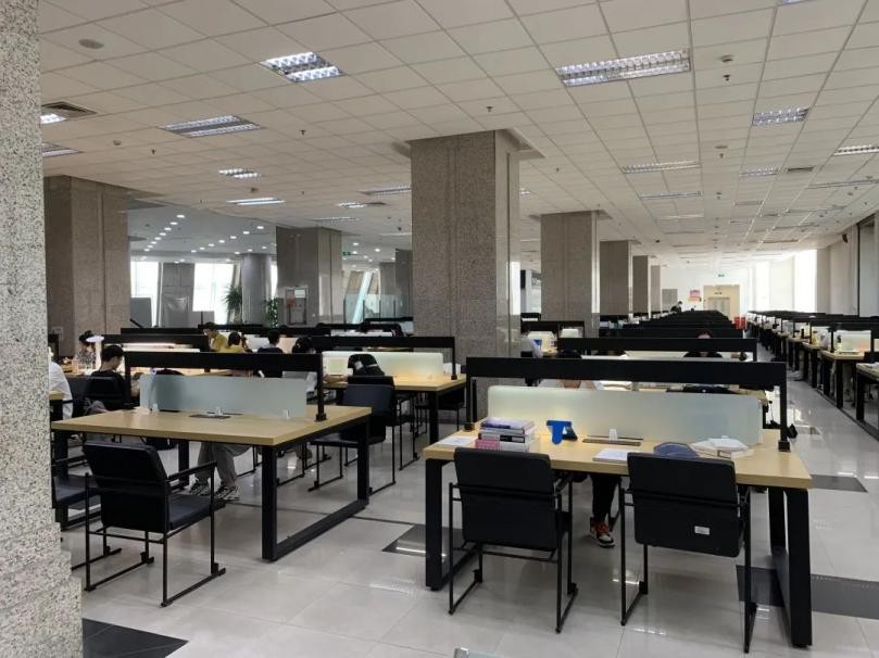 坐拥四大分馆，上海名校“网红地标”惊艳出圈！今天，让我们把“头条”留给它