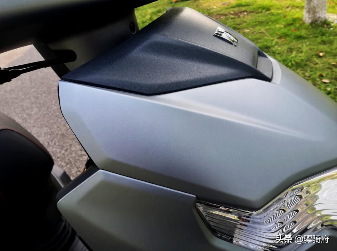 豪爵虎鲨vx125骑行体验,豪爵虎鲨vx125适合女孩子开吗