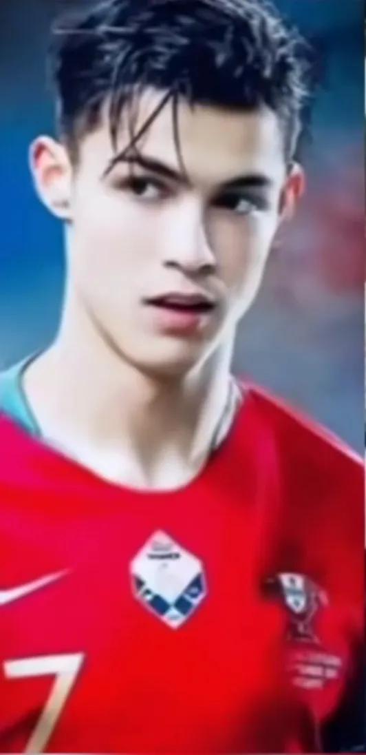 aic罗视频,c罗和ai