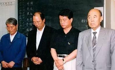 1995年韩国三丰百货倒塌事件图片,诡异的韩国三丰百货倒塌事件