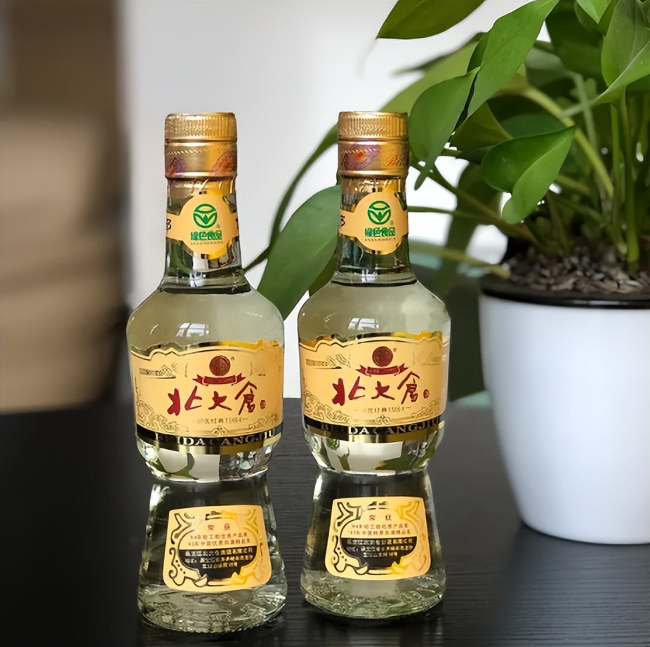 好喝实惠的纯粮食白酒有哪些,白酒十二香型都用什么粮食