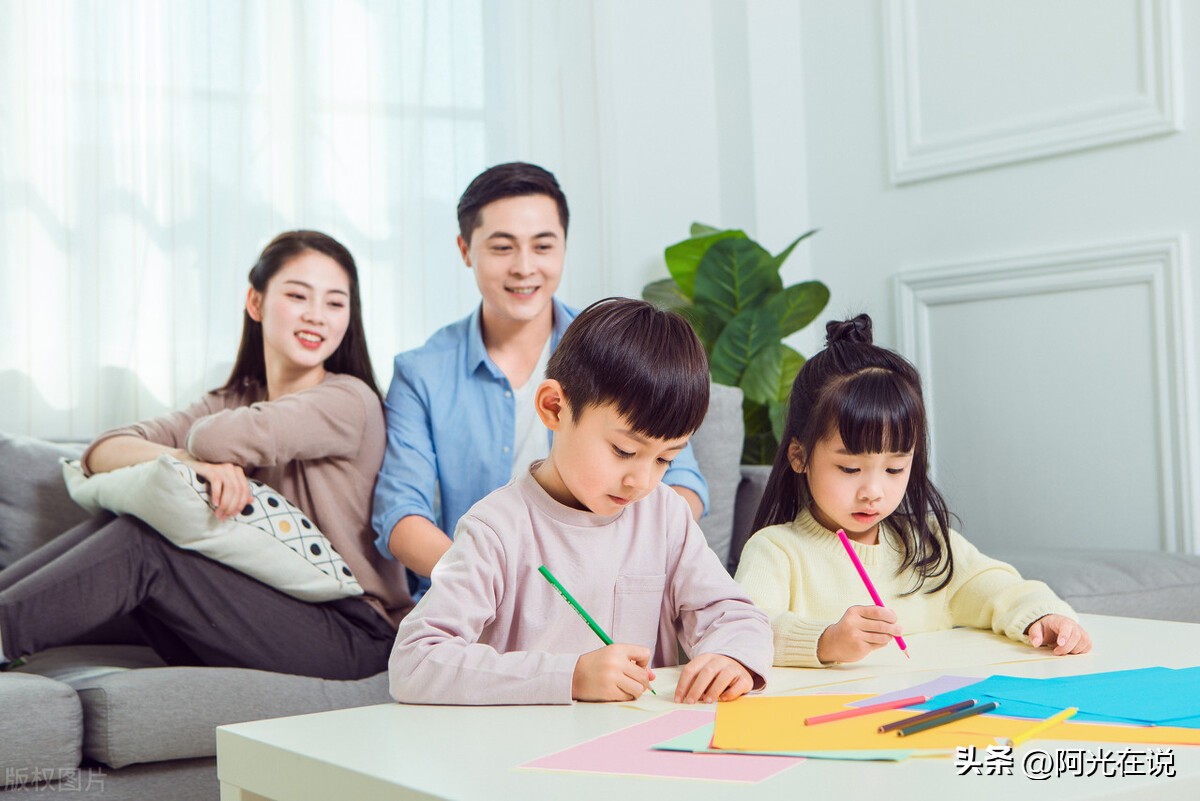 孩子青春期教育不容忽视,孩子进入青春期应该怎么样教育