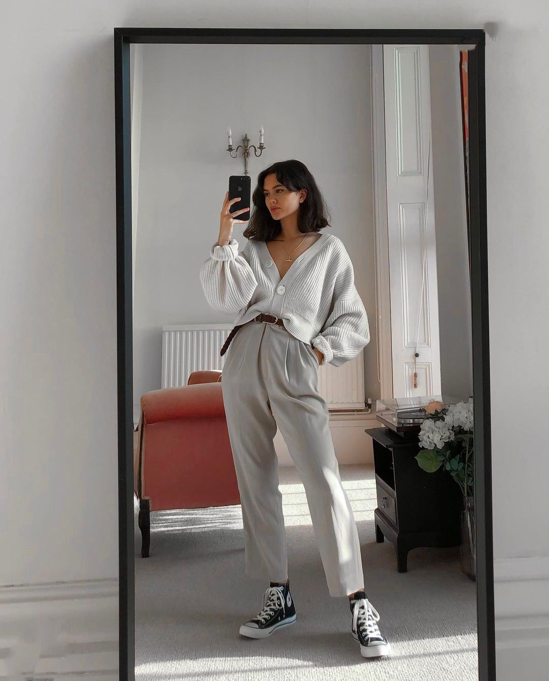 小脸短发又显女人味的发型,气质干练有女人味短发女神