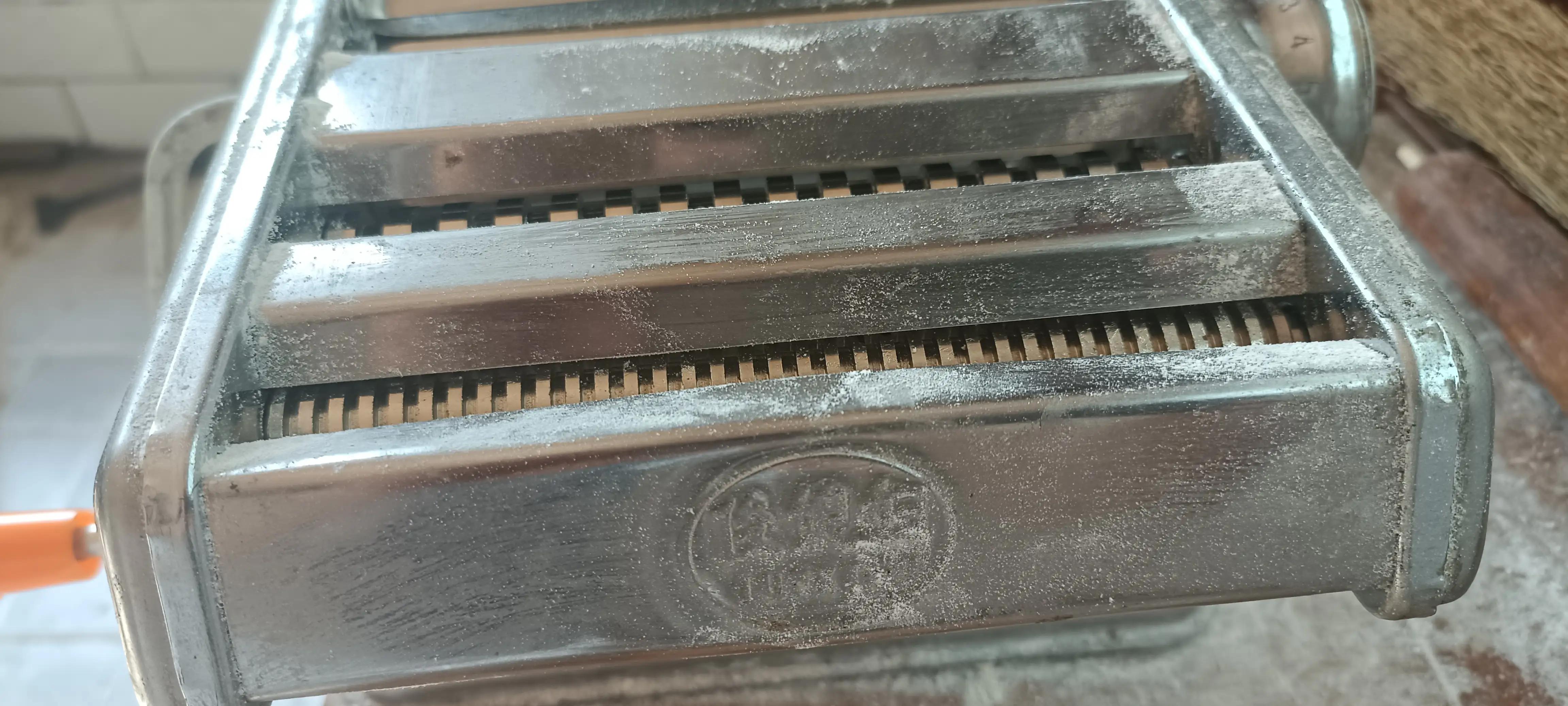 日本全自动压面条机大型,80年代老物件压面条机