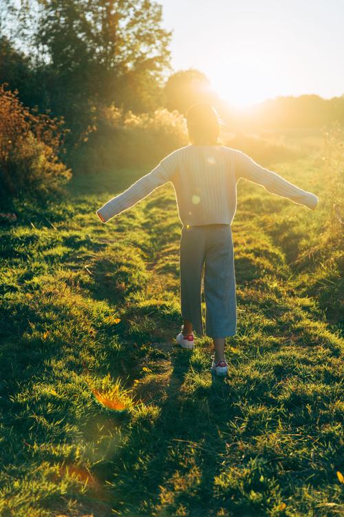 2023年中国生育率还会达到2.1吗,中国生育率2033年预测