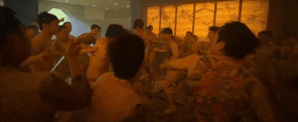 开局就赤身肉搏，这“抗疫神片”突破底线，耗资过亿只配五星差评