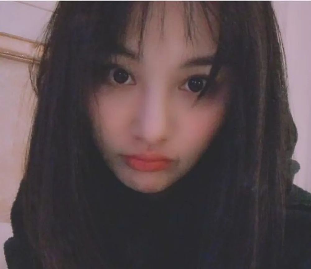 郑爽被曝剪手指、烟头烫孩子，这回彻底疯了？