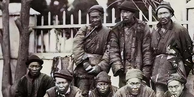 清灭亡后的贵族去哪里了,大清灭亡后皇族落魄了吗