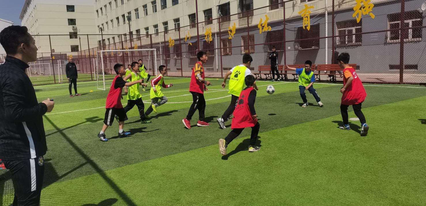 平喜街道泰仁里社区：魅力足球，点亮童年