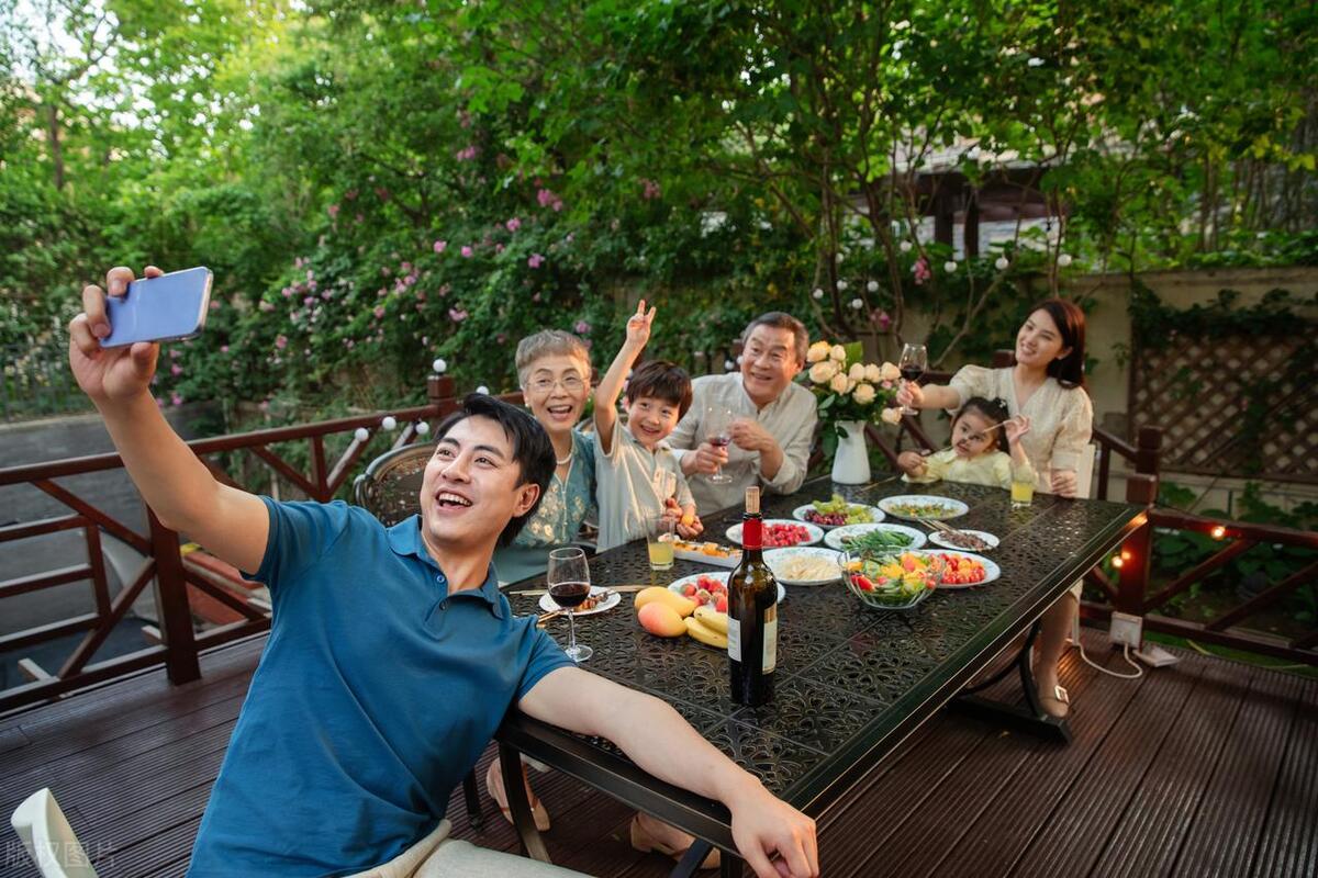 朋友去外地发展要送行吗,朋友去另外一个地方发展有点难过