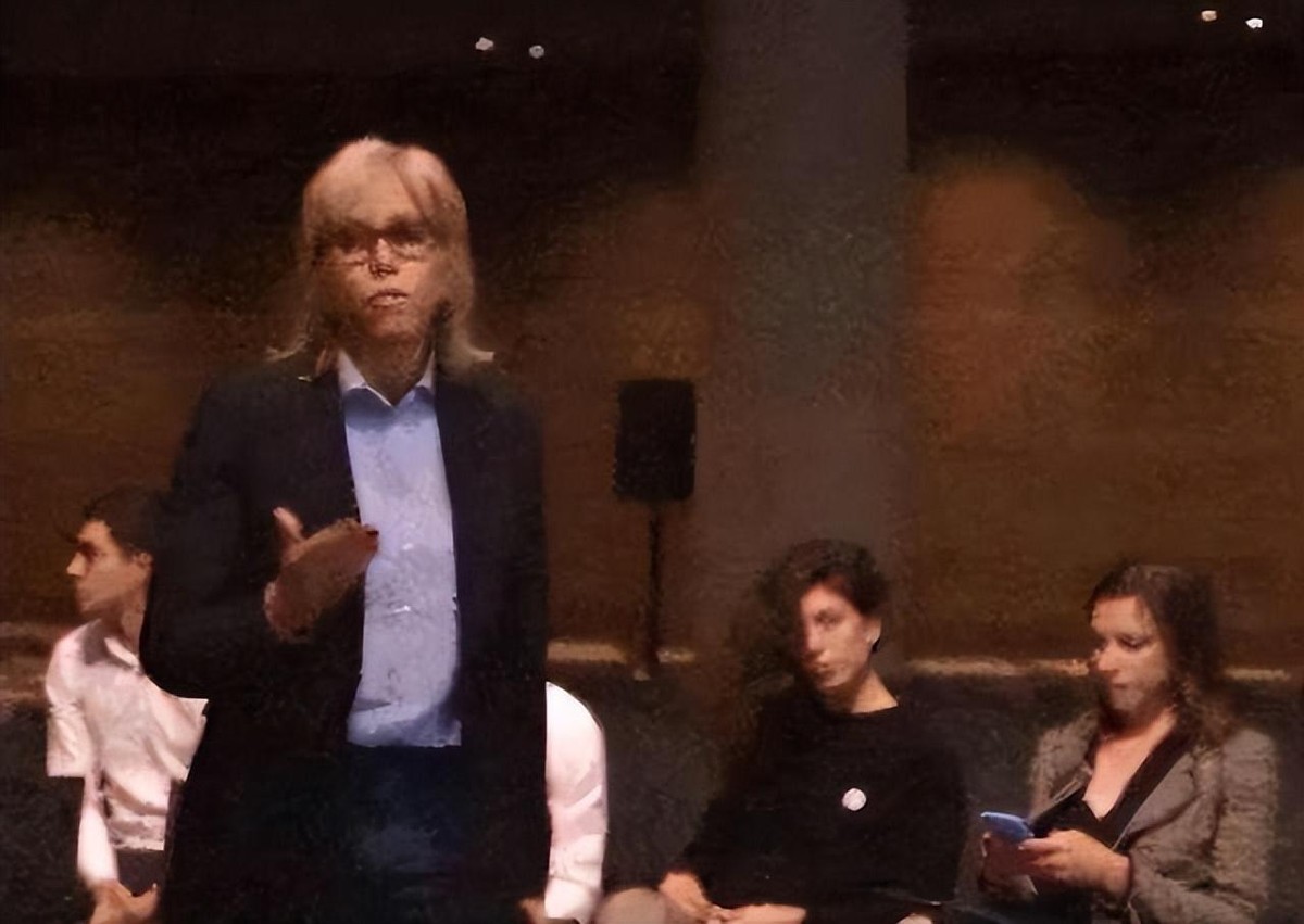 法国第一夫人的奢侈生活,法国第一夫人奢侈品