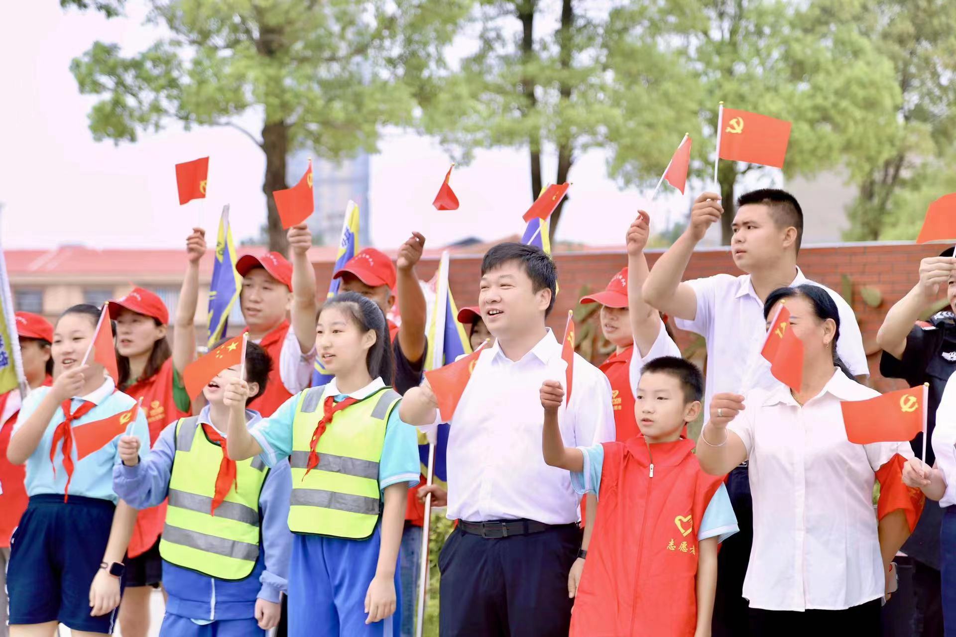 开学典礼以奋斗的姿态继续出发,加油开学季筑梦新未来