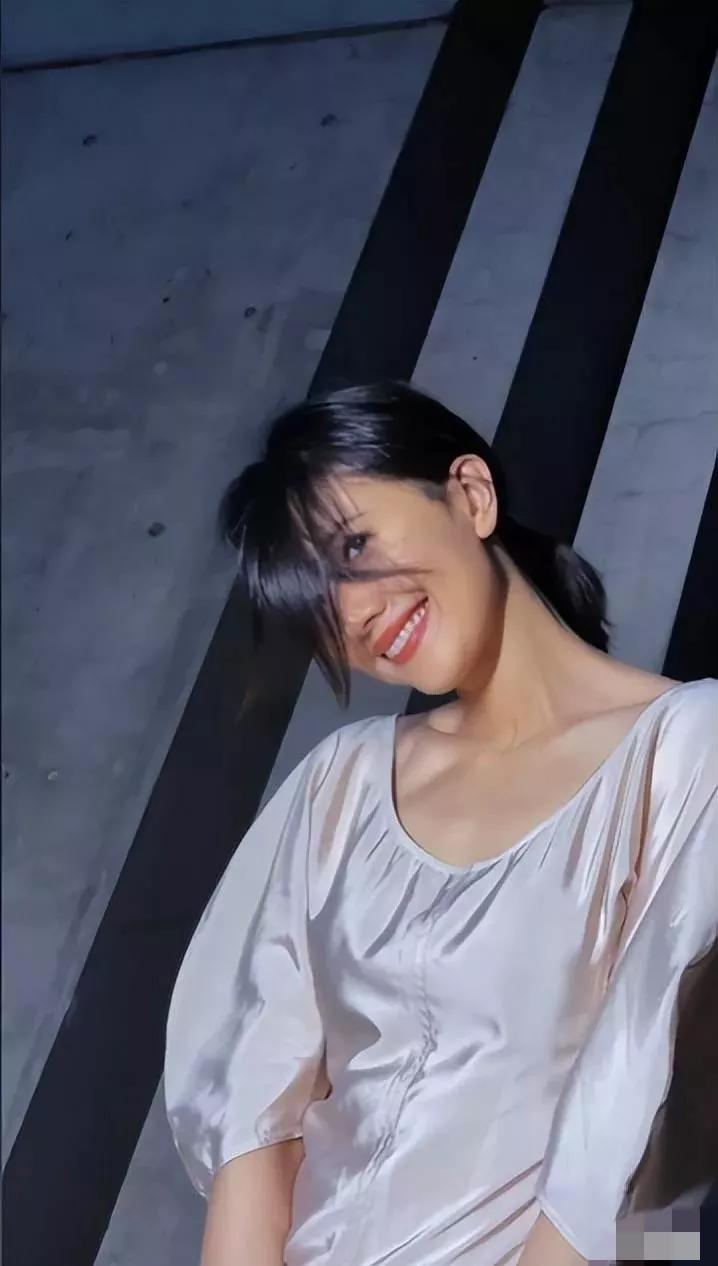 刘亦菲和宋轶谁更美,刘亦菲宋轶最新写真