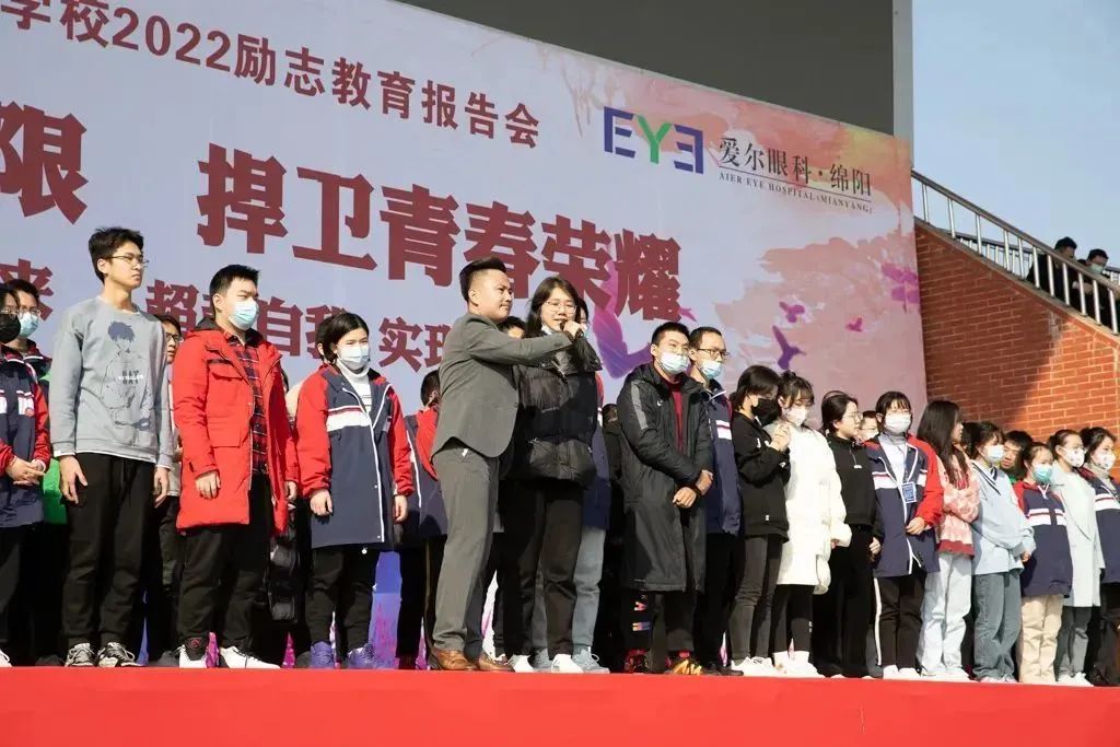 鐩涗笘鍗庤癁鐮ョ牶鍓嶈,鐩涗笘涓崕鐮ョ牶鍓嶈